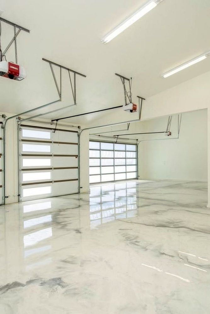 Garage, White marble decorative